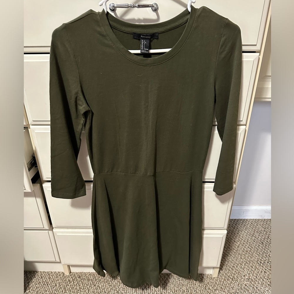 Women’s 3/4 length sleeve dress